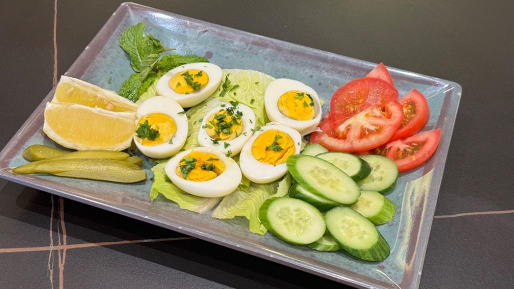 Healthy Boiled Egg Meal تخم مرغ آبپز