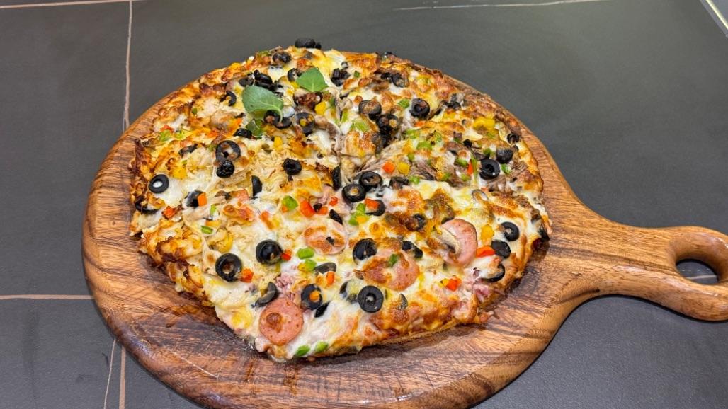 4 Season Pizza پیتزا چهار فصل