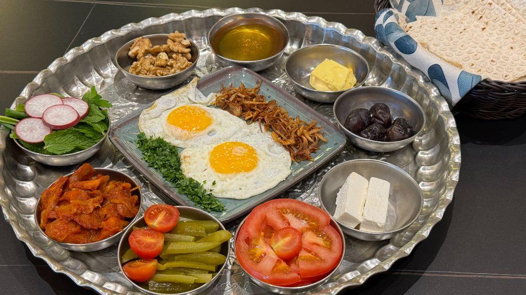 Persian Breakfast Tray (1 Person) سینی صبحانه تک نفره 