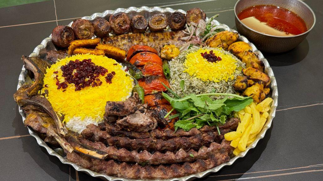 Shahaneh Tray (6 Person) سینی کباب شاهانه 