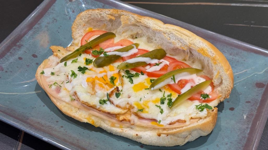 Egg and Mortadella sandwich ساندویچ تخم مرغ و کالباس تنوری