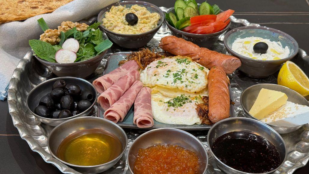 Persian Breakfast Tray (2 Person) سینی صبحانه دو نفره 